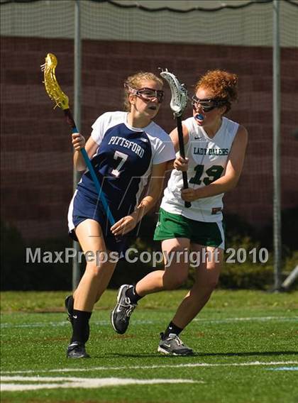 Thumbnail 3 in Farmingdale vs. Pittsford (NYSPHSAA Class A Semifinal) photogallery.