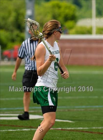 Thumbnail 2 in Farmingdale vs. Pittsford (NYSPHSAA Class A Semifinal) photogallery.