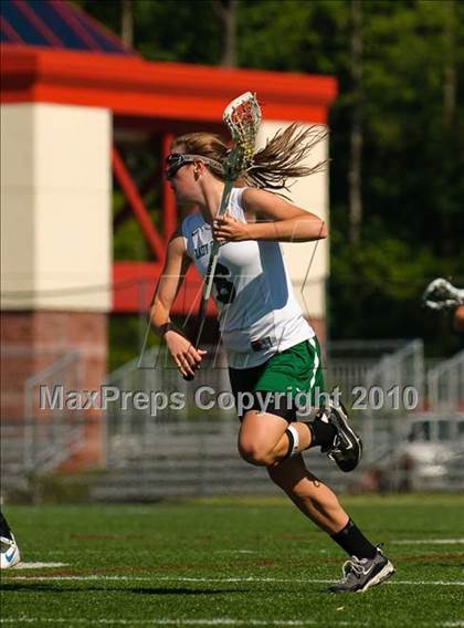 Thumbnail 1 in Farmingdale vs. Pittsford (NYSPHSAA Class A Semifinal) photogallery.