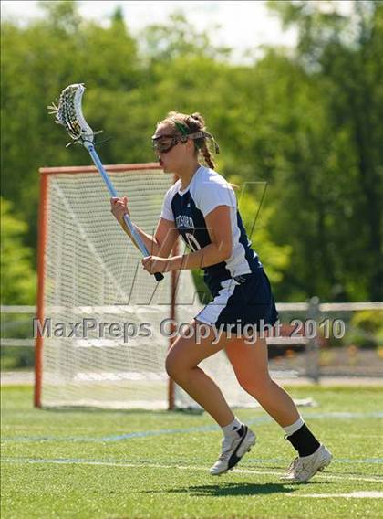 Thumbnail 1 in Farmingdale vs. Pittsford (NYSPHSAA Class A Semifinal) photogallery.