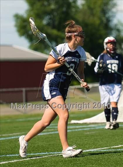 Thumbnail 3 in Farmingdale vs. Pittsford (NYSPHSAA Class A Semifinal) photogallery.