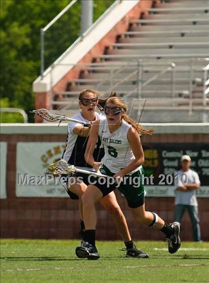 Thumbnail 1 in Farmingdale vs. Pittsford (NYSPHSAA Class A Semifinal) photogallery.