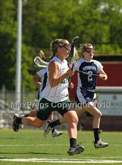 Thumbnail 3 in Farmingdale vs. Pittsford (NYSPHSAA Class A Semifinal) photogallery.