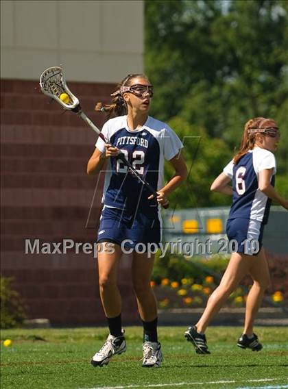 Thumbnail 3 in Farmingdale vs. Pittsford (NYSPHSAA Class A Semifinal) photogallery.