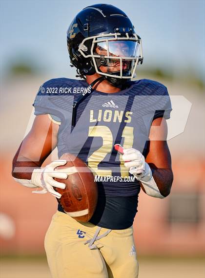 Thumbnail 3 in Lake Creek vs Bellaire photogallery.