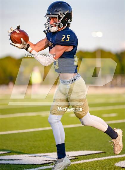 Thumbnail 2 in Lake Creek vs Bellaire photogallery.