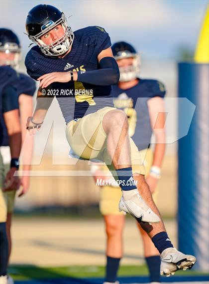 Thumbnail 2 in Lake Creek vs Bellaire photogallery.