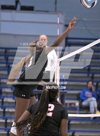 Thumbnail 3 in Cardinal Newman vs Dorman (Dorman Tournament of Champions) photogallery.
