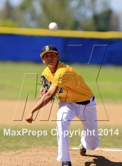 Thumbnail 3 in Santa Fe Christian @ Bonita Vista (CIF-SDS D2 Semifinal) photogallery.