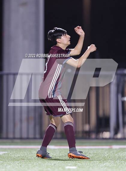Thumbnail 3 in Whitehouse vs. Forney (UIL 5A Region II Area Playoff) photogallery.
