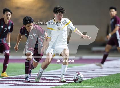 Thumbnail 2 in Whitehouse vs. Forney (UIL 5A Region II Area Playoff) photogallery.