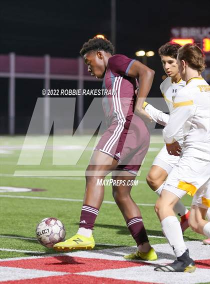 Thumbnail 2 in Whitehouse vs. Forney (UIL 5A Region II Area Playoff) photogallery.