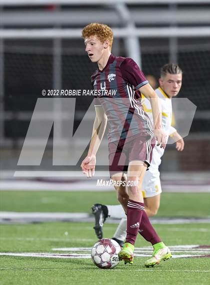 Thumbnail 3 in Whitehouse vs. Forney (UIL 5A Region II Area Playoff) photogallery.
