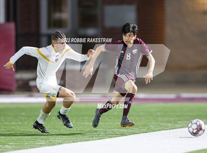 Thumbnail 1 in Whitehouse vs. Forney (UIL 5A Region II Area Playoff) photogallery.