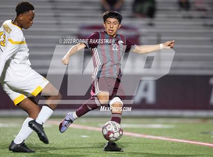 Thumbnail 1 in Whitehouse vs. Forney (UIL 5A Region II Area Playoff) photogallery.