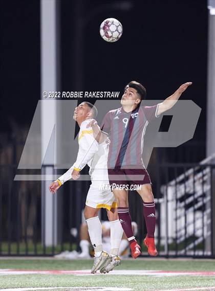 Thumbnail 2 in Whitehouse vs. Forney (UIL 5A Region II Area Playoff) photogallery.
