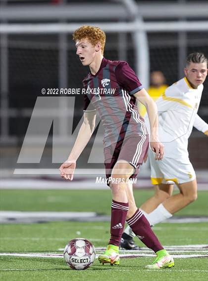 Thumbnail 1 in Whitehouse vs. Forney (UIL 5A Region II Area Playoff) photogallery.