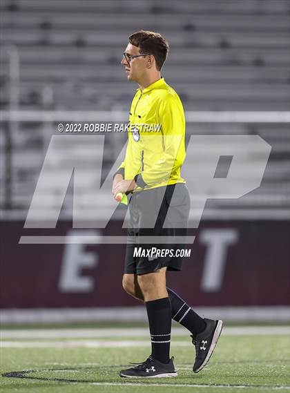 Thumbnail 2 in Whitehouse vs. Forney (UIL 5A Region II Area Playoff) photogallery.