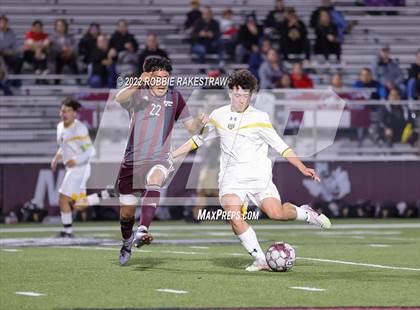 Thumbnail 1 in Whitehouse vs. Forney (UIL 5A Region II Area Playoff) photogallery.