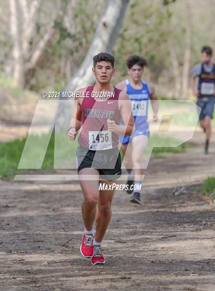 Thumbnail 1 in River Bluff Cross Country Meet photogallery.