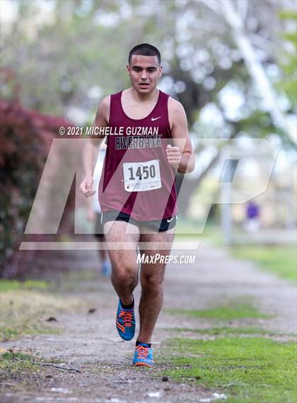Thumbnail 1 in River Bluff Cross Country Meet photogallery.