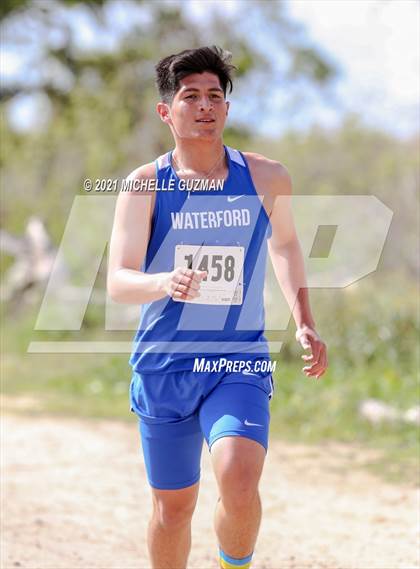 Thumbnail 1 in River Bluff Cross Country Meet photogallery.