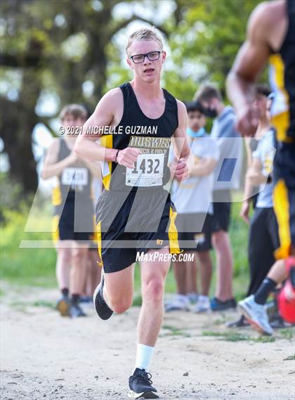 Thumbnail 1 in River Bluff Cross Country Meet photogallery.