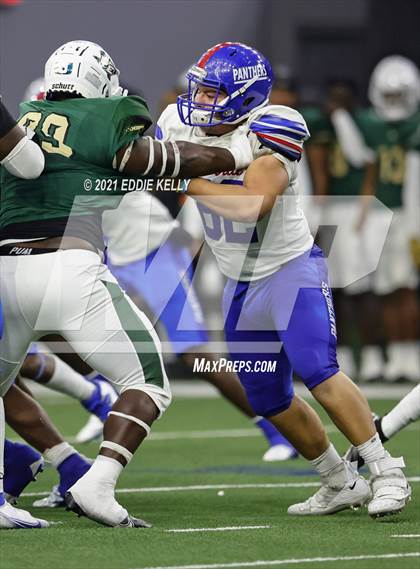 Thumbnail 2 in DeSoto vs. Duncanville (UIL 6A D1 Quarterfinal Playoff) photogallery.