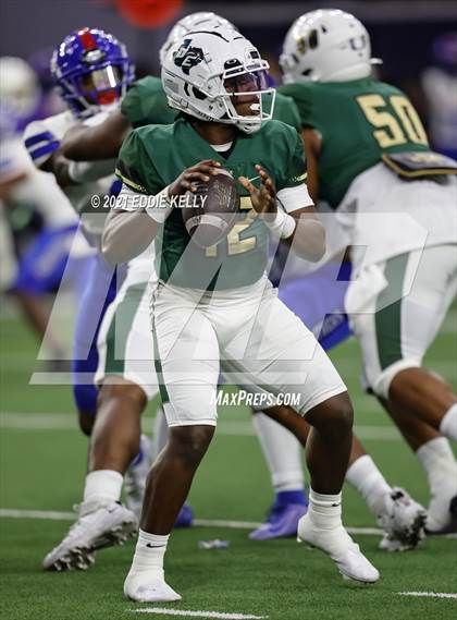 Thumbnail 1 in DeSoto vs. Duncanville (UIL 6A D1 Quarterfinal Playoff) photogallery.