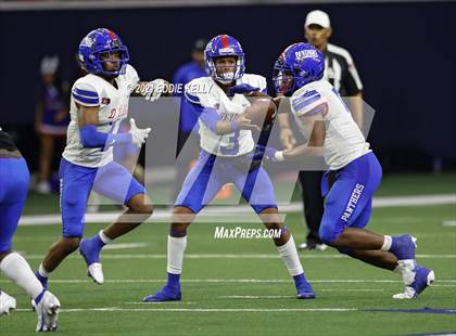 Thumbnail 3 in DeSoto vs. Duncanville (UIL 6A D1 Quarterfinal Playoff) photogallery.
