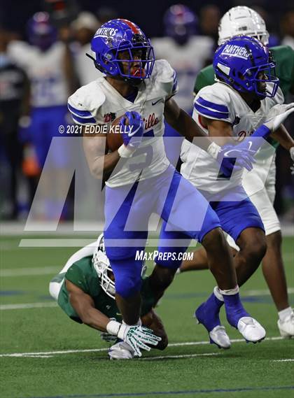 Thumbnail 1 in DeSoto vs. Duncanville (UIL 6A D1 Quarterfinal Playoff) photogallery.