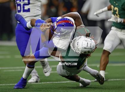 Thumbnail 3 in DeSoto vs. Duncanville (UIL 6A D1 Quarterfinal Playoff) photogallery.
