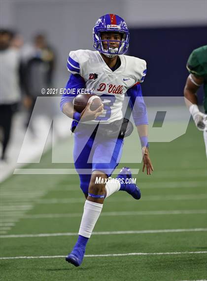 Thumbnail 1 in DeSoto vs. Duncanville (UIL 6A D1 Quarterfinal Playoff) photogallery.