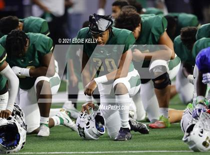 Thumbnail 1 in DeSoto vs. Duncanville (UIL 6A D1 Quarterfinal Playoff) photogallery.