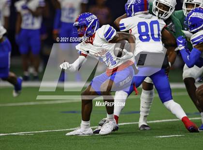 Thumbnail 2 in DeSoto vs. Duncanville (UIL 6A D1 Quarterfinal Playoff) photogallery.