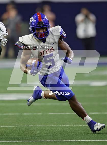 Thumbnail 1 in DeSoto vs. Duncanville (UIL 6A D1 Quarterfinal Playoff) photogallery.