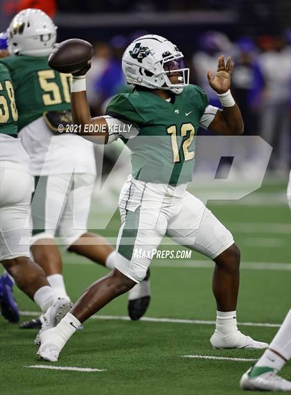 Thumbnail 1 in DeSoto vs. Duncanville (UIL 6A D1 Quarterfinal Playoff) photogallery.