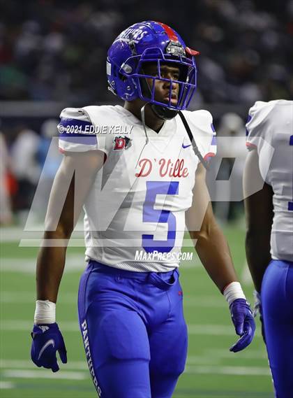 Thumbnail 1 in DeSoto vs. Duncanville (UIL 6A D1 Quarterfinal Playoff) photogallery.