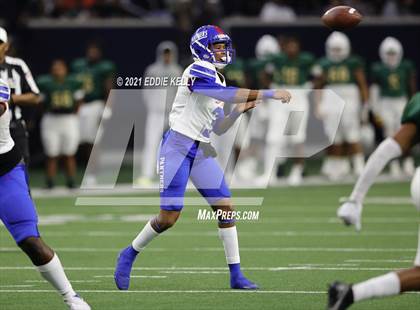 Thumbnail 2 in DeSoto vs. Duncanville (UIL 6A D1 Quarterfinal Playoff) photogallery.