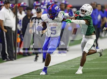 Thumbnail 1 in DeSoto vs. Duncanville (UIL 6A D1 Quarterfinal Playoff) photogallery.