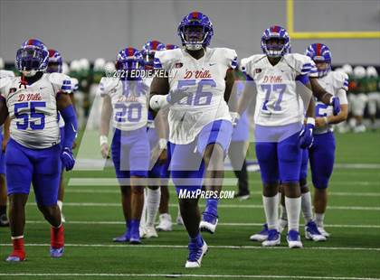 Thumbnail 2 in DeSoto vs. Duncanville (UIL 6A D1 Quarterfinal Playoff) photogallery.