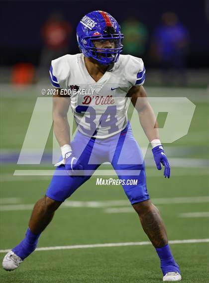 Thumbnail 1 in DeSoto vs. Duncanville (UIL 6A D1 Quarterfinal Playoff) photogallery.