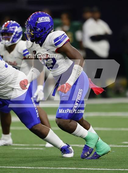 Thumbnail 1 in DeSoto vs. Duncanville (UIL 6A D1 Quarterfinal Playoff) photogallery.