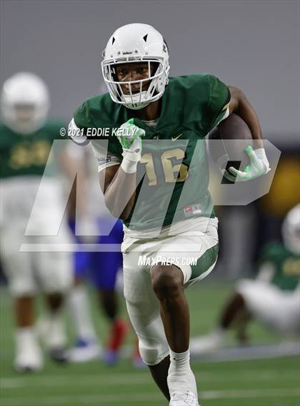 Thumbnail 2 in DeSoto vs. Duncanville (UIL 6A D1 Quarterfinal Playoff) photogallery.
