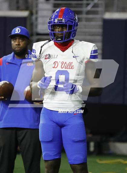 Thumbnail 1 in DeSoto vs. Duncanville (UIL 6A D1 Quarterfinal Playoff) photogallery.