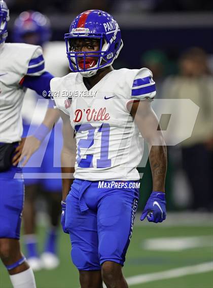 Thumbnail 1 in DeSoto vs. Duncanville (UIL 6A D1 Quarterfinal Playoff) photogallery.