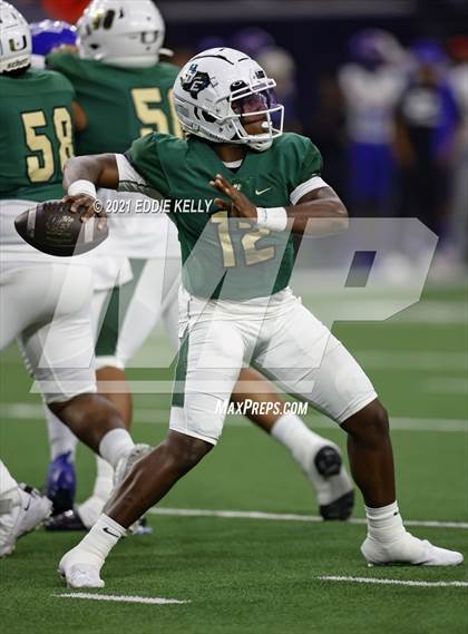 Thumbnail 3 in DeSoto vs. Duncanville (UIL 6A D1 Quarterfinal Playoff) photogallery.