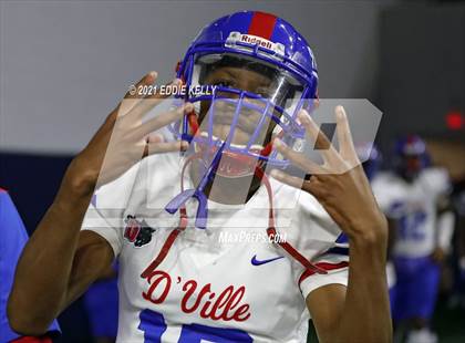 Thumbnail 1 in DeSoto vs. Duncanville (UIL 6A D1 Quarterfinal Playoff) photogallery.
