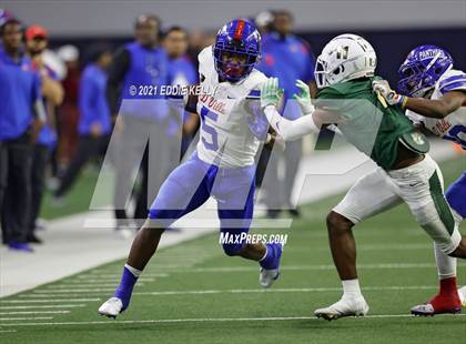 Thumbnail 2 in DeSoto vs. Duncanville (UIL 6A D1 Quarterfinal Playoff) photogallery.