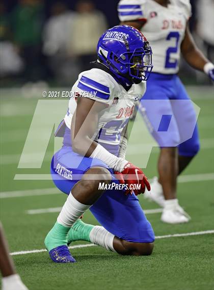 Thumbnail 2 in DeSoto vs. Duncanville (UIL 6A D1 Quarterfinal Playoff) photogallery.